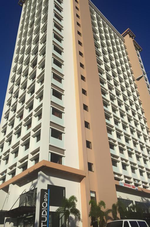 Titan Condo At Studio City Tower 1 Alabang Manila Exterior photo